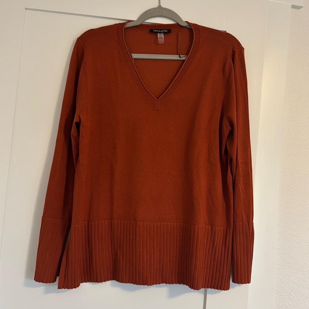 Burnt orange sweater-like new